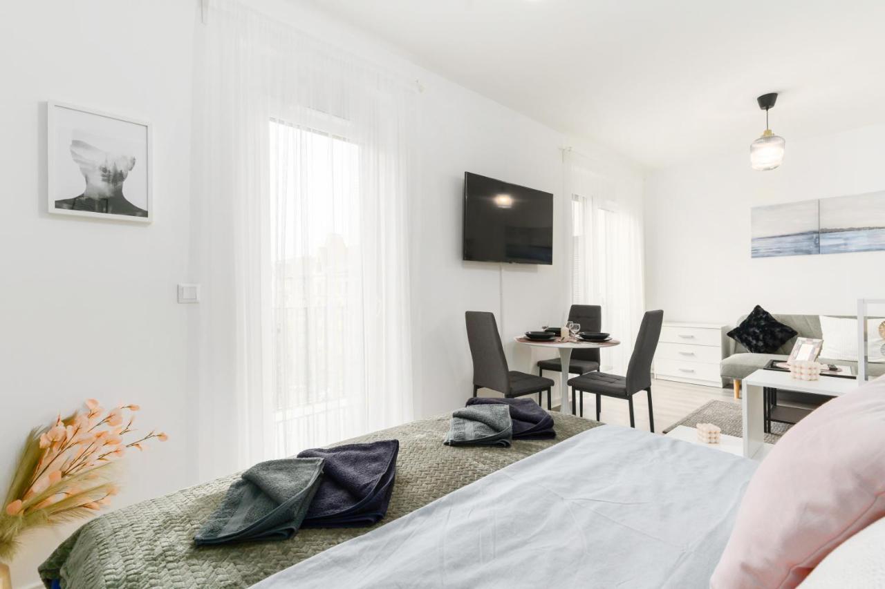 Sweet & Spicy - Brand New Apartment With Balcony บูดาเปสต์ ภายนอก รูปภาพ